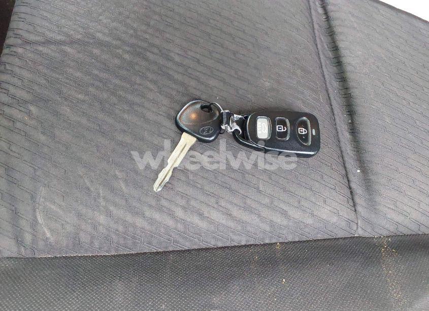 Photo 11 of 2019 Hyundai Elantra SEL (VIN 5NPD84LF1KH413455)