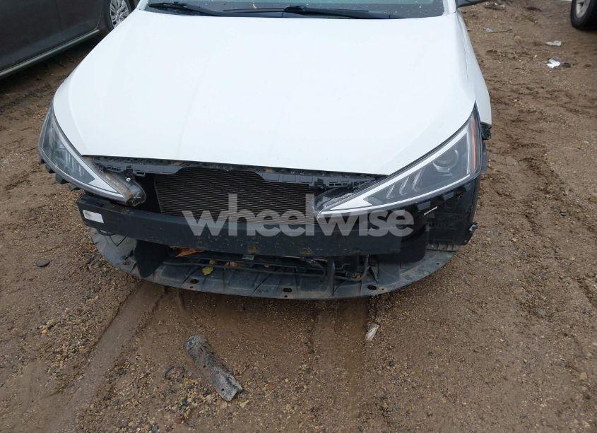 Photo 6 of 2019 Hyundai Elantra SEL (VIN 5NPD84LF1KH413455)