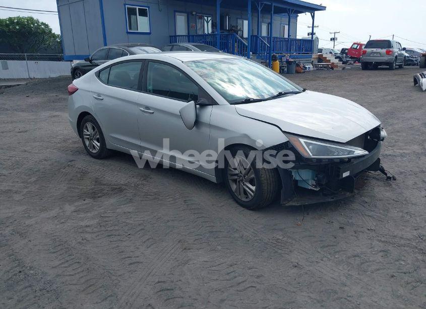 2019 Hyundai Elantra SEL/VALUE/LIMITED (VIN 5NPD84LF1KH422723) main photo