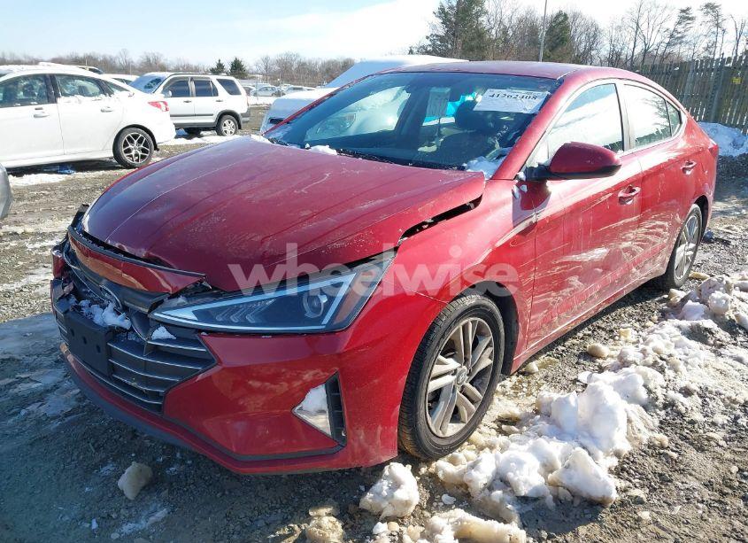 Photo 2 of 2019 Hyundai Elantra SEL (VIN 5NPD84LF1KH423726)