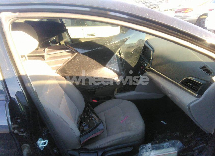 Photo 5 of 2019 Hyundai Elantra VALUE EDITION (VIN 5NPD84LF1KH433561)