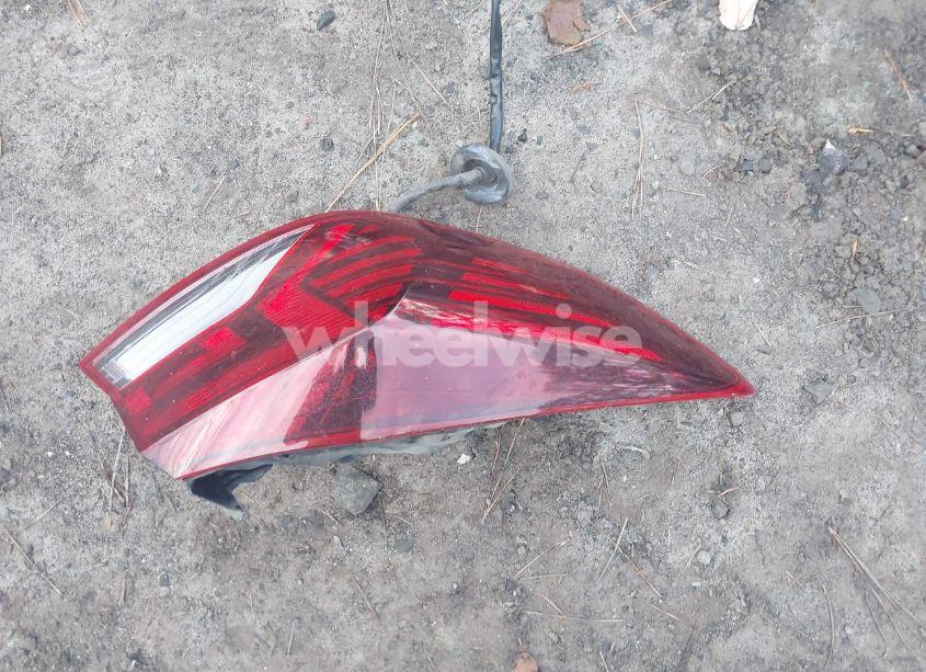 Photo 12 of 2019 Hyundai Elantra SEL (VIN 5NPD84LF1KH443667)