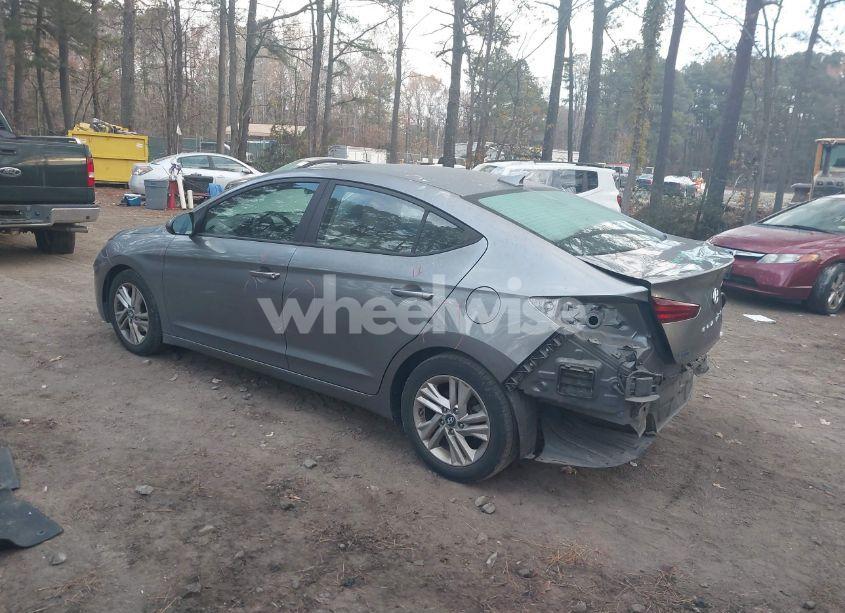 Photo 3 of 2019 Hyundai Elantra SEL (VIN 5NPD84LF1KH443667)