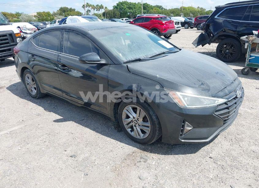 2019 Hyundai Elantra SEL (VIN 5NPD84LF1KH453423) main photo