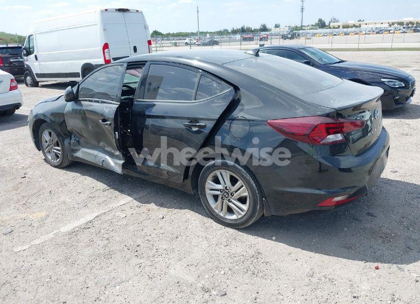 Photo 3 of 2019 Hyundai Elantra SEL (VIN 5NPD84LF1KH453423)