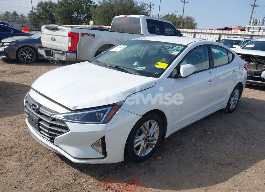 Photo 2 of 2019 Hyundai Elantra SEL (VIN 5NPD84LF1KH467354)