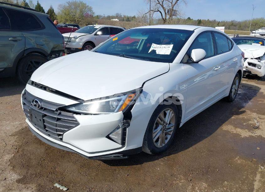 Photo 2 of 2020 Hyundai Elantra SEL (VIN 5NPD84LF1LH504100)