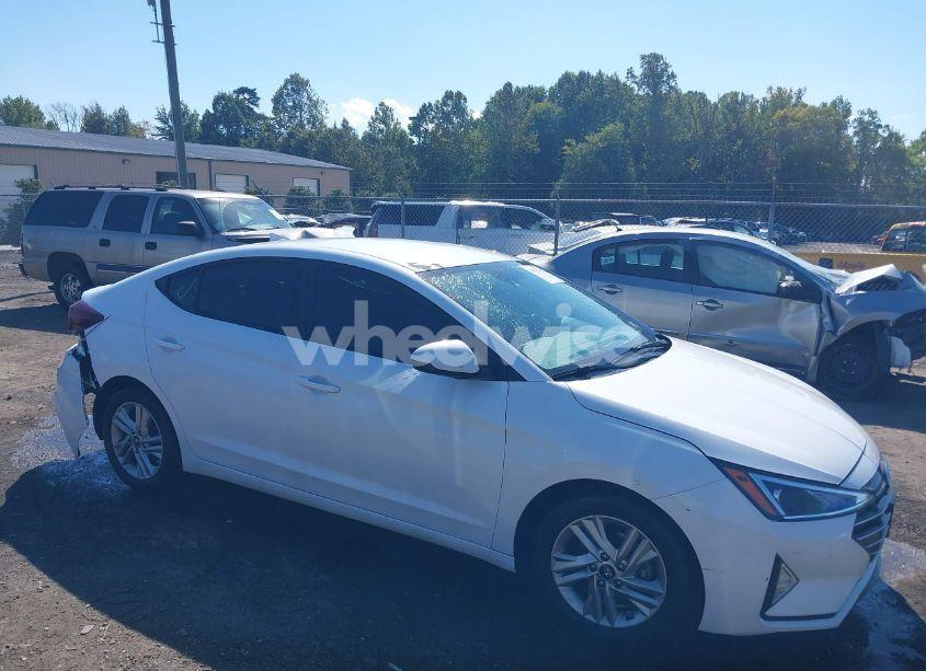 2020 Hyundai Elantra SEL (VIN 5NPD84LF1LH569383) main photo