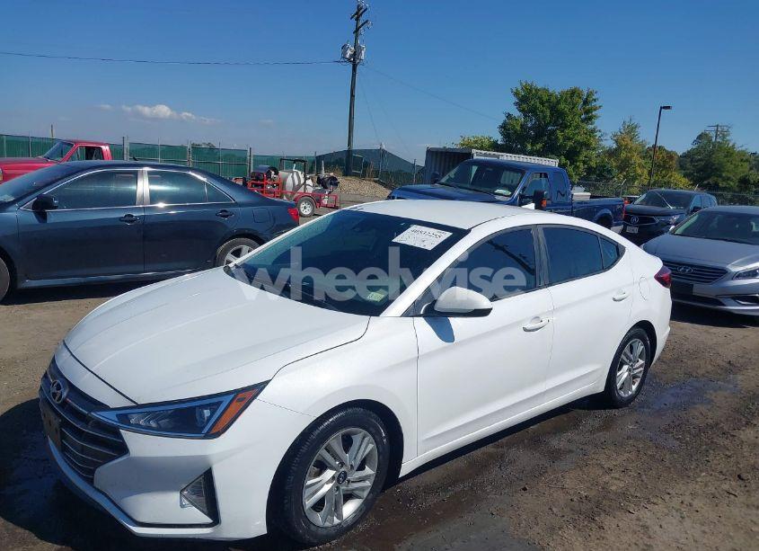 Photo 2 of 2020 Hyundai Elantra SEL (VIN 5NPD84LF1LH569383)