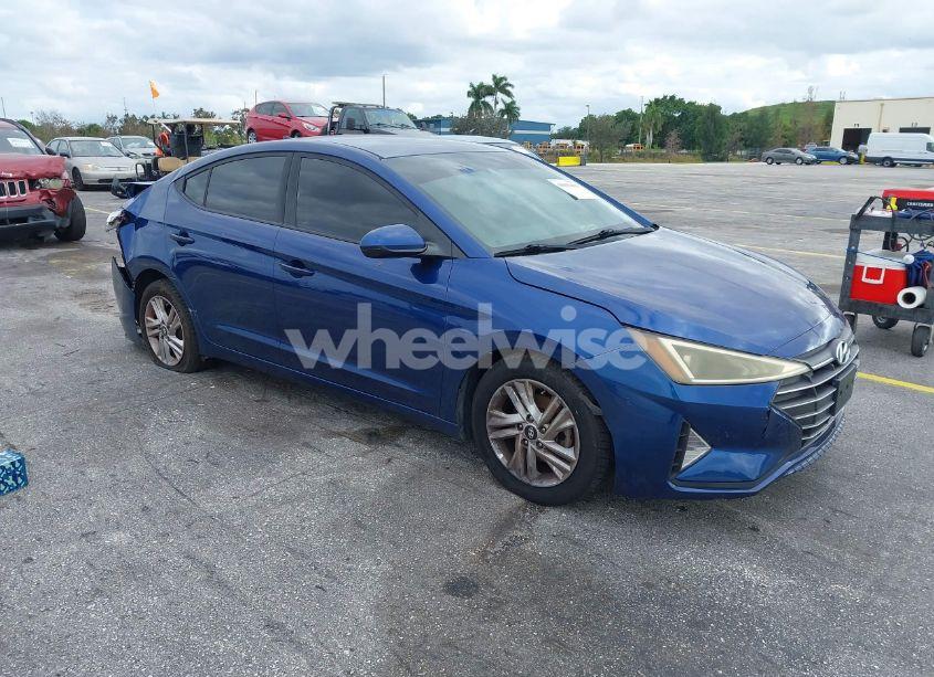2020 Hyundai Elantra SEL (VIN 5NPD84LF1LH571036) main photo