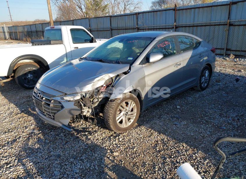 Photo 2 of 2020 Hyundai Elantra SEL (VIN 5NPD84LF1LH583851)