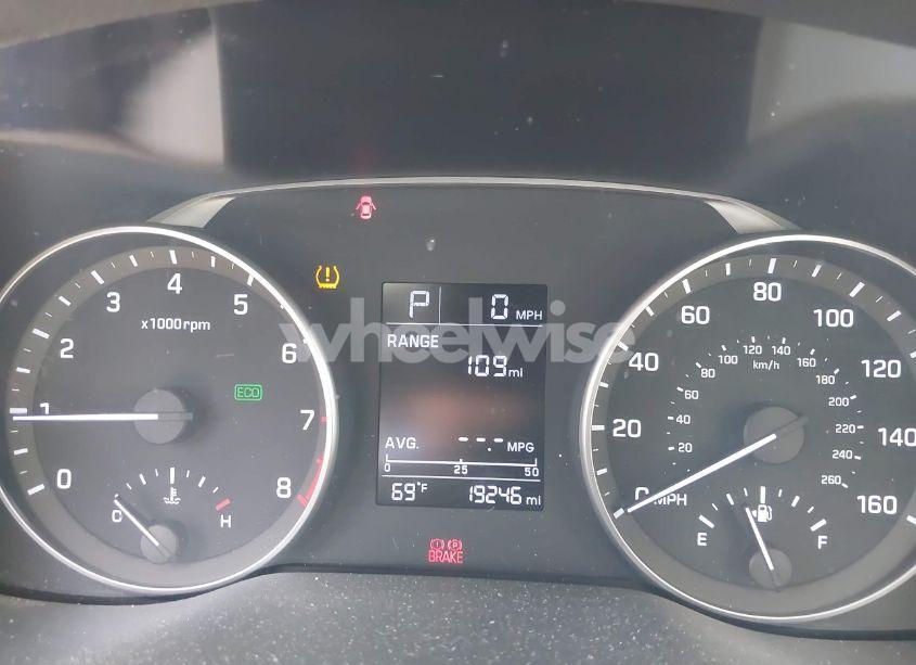 Photo 7 of 2017 Hyundai Elantra SE (VIN 5NPD84LF2HH003305)