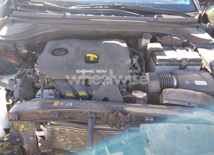 Photo 10 of 2017 Hyundai Elantra SE (VIN 5NPD84LF2HH018709)