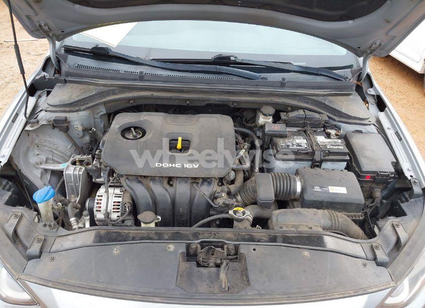 Photo 10 of 2017 Hyundai Elantra LIMITED (VIN 5NPD84LF2HH018841)