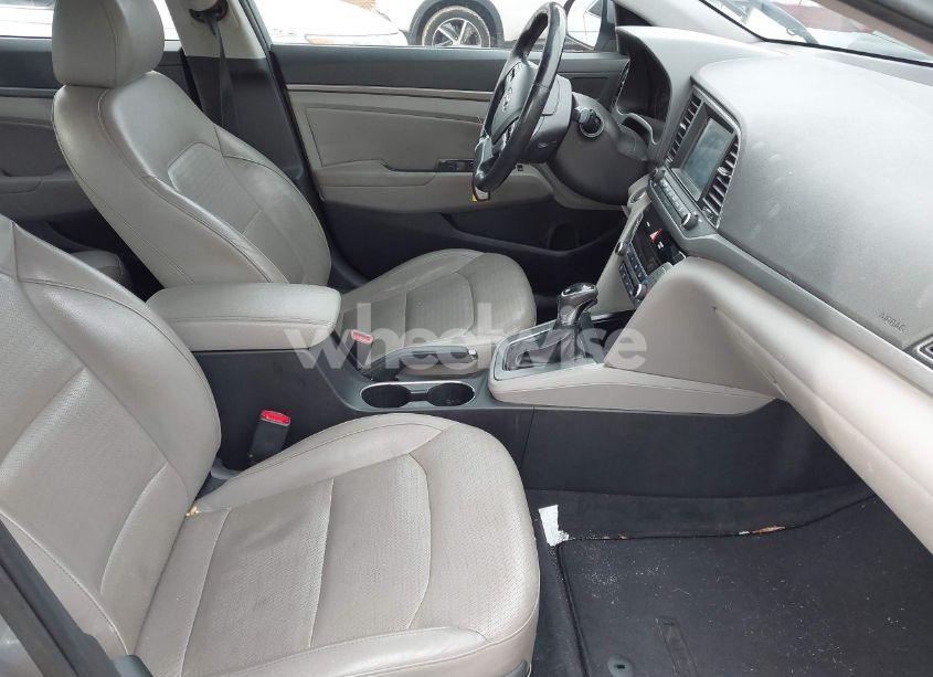 Photo 5 of 2017 Hyundai Elantra LIMITED (VIN 5NPD84LF2HH018841)