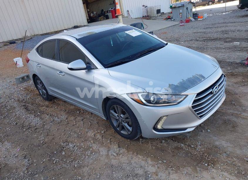 2017 Hyundai Elantra SE (VIN 5NPD84LF2HH039558) main photo