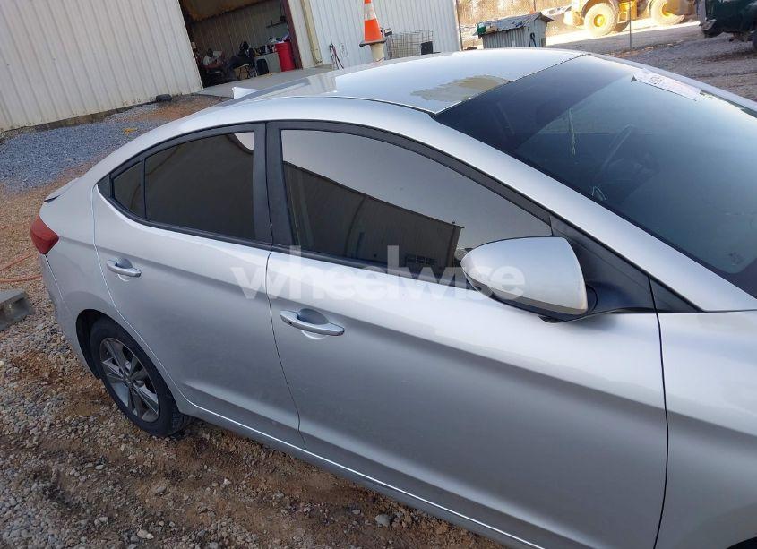 Photo 13 of 2017 Hyundai Elantra SE (VIN 5NPD84LF2HH039558)