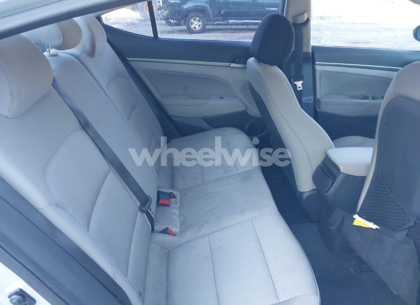 Photo 8 of 2017 Hyundai Elantra SE (VIN 5NPD84LF2HH039558)