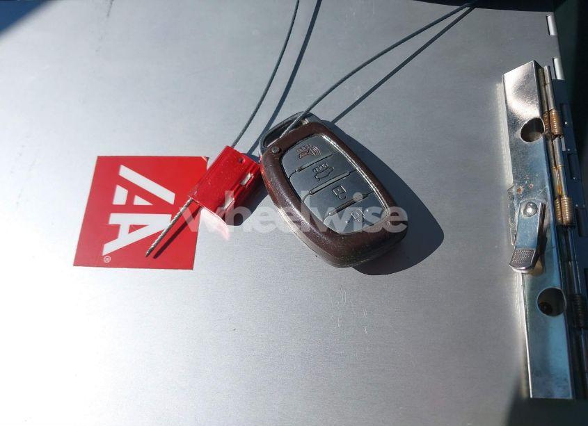 Photo 11 of 2017 Hyundai Elantra LIMITED (VIN 5NPD84LF2HH048521)