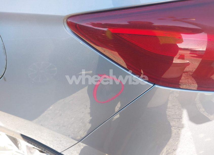 Photo 15 of 2017 Hyundai Elantra LIMITED (VIN 5NPD84LF2HH048521)