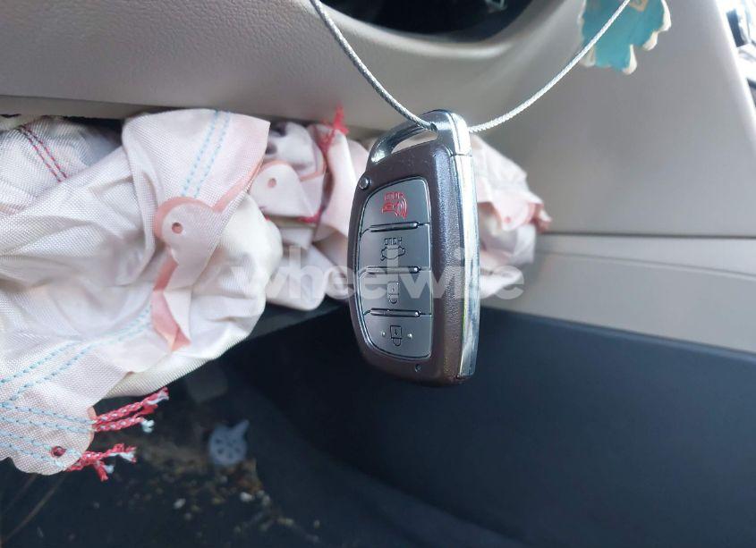 Photo 11 of 2017 Hyundai Elantra SE (VIN 5NPD84LF2HH094916)