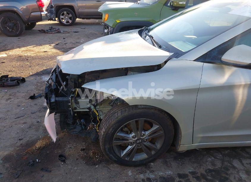 Photo 6 of 2017 Hyundai Elantra SE (VIN 5NPD84LF2HH094916)