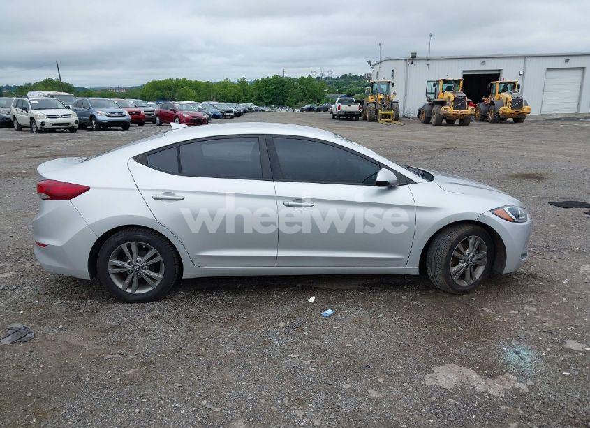 Photo 12 of 2017 Hyundai Elantra SE (VIN 5NPD84LF2HH156704)