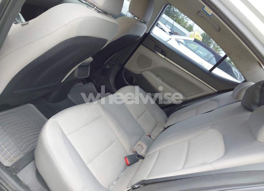 Photo 20 of 2017 Hyundai Elantra SE (VIN 5NPD84LF2HH156704)