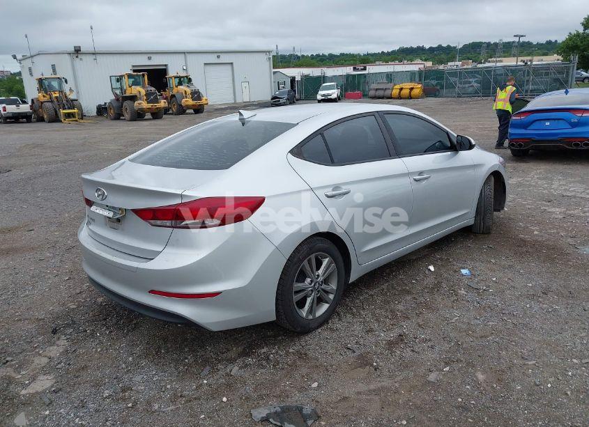 Photo 4 of 2017 Hyundai Elantra SE (VIN 5NPD84LF2HH156704)