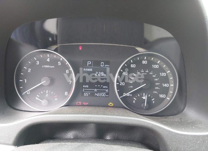 Photo 7 of 2017 Hyundai Elantra SE (VIN 5NPD84LF2HH156704)