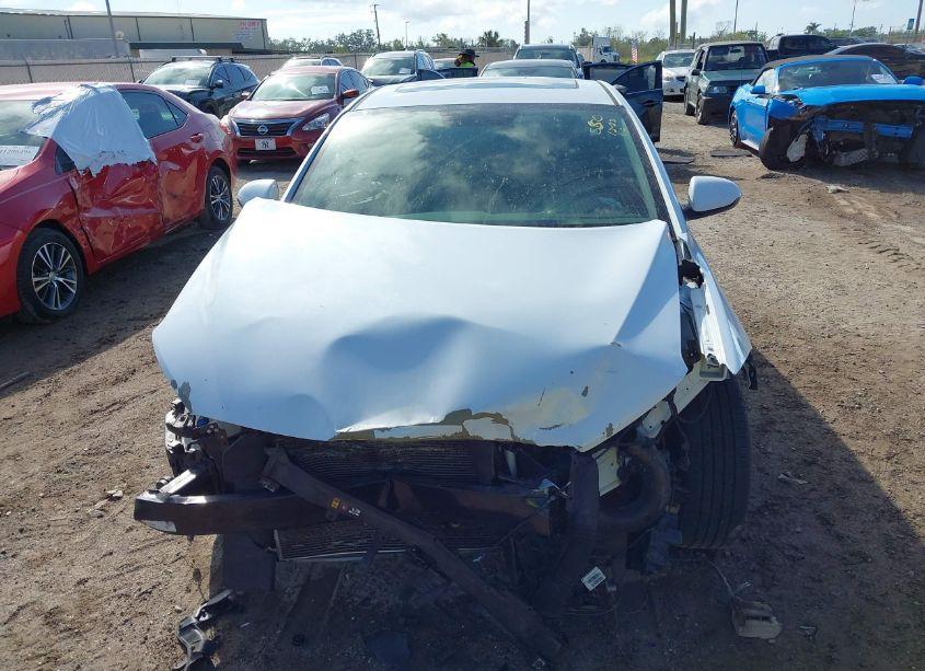 Photo 13 of 2017 Hyundai Elantra SE/VALUE/LIMITED (VIN 5NPD84LF2HH182509)