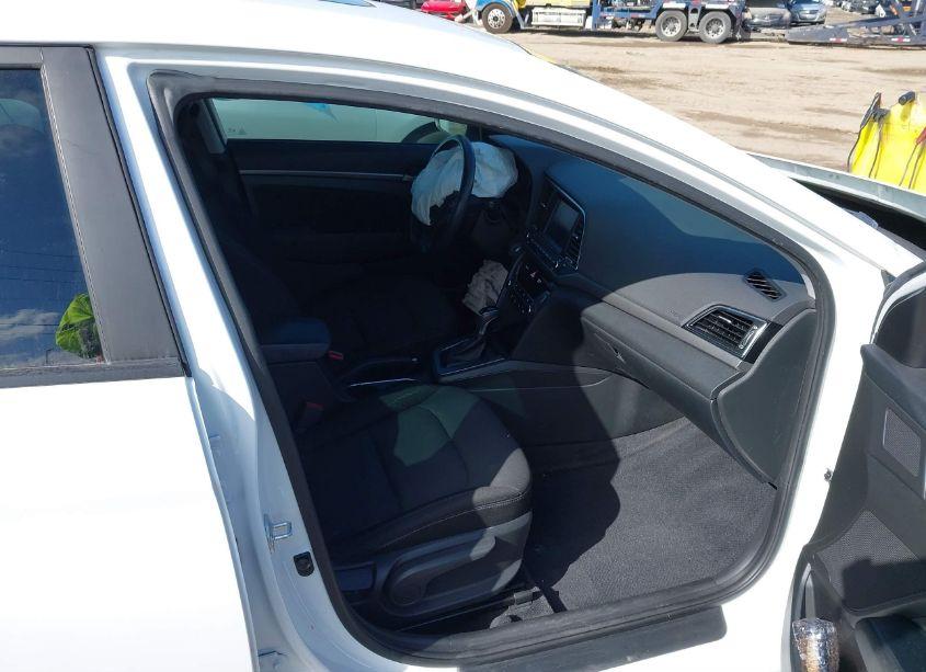 Photo 5 of 2017 Hyundai Elantra SE/VALUE/LIMITED (VIN 5NPD84LF2HH182509)