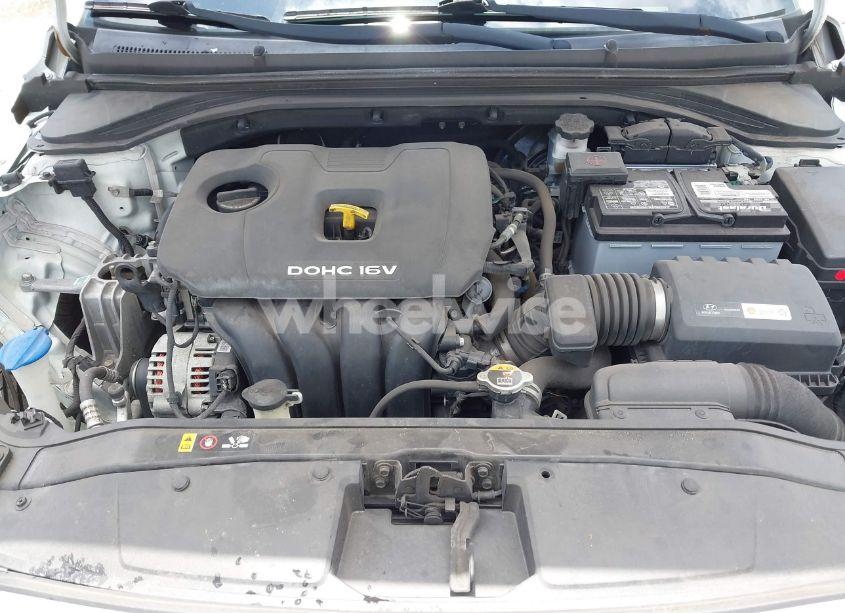 Photo 10 of 2017 Hyundai Elantra SE (VIN 5NPD84LF2HH212446)