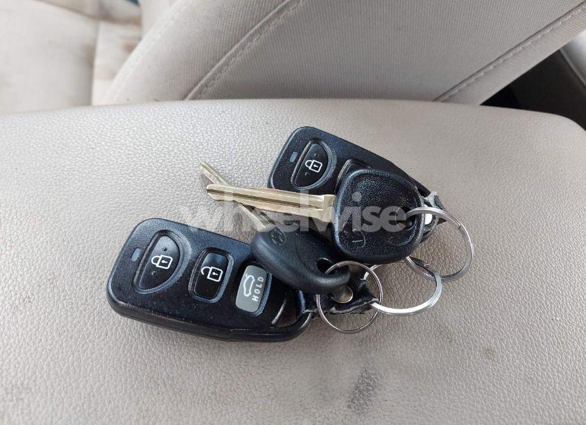 Photo 11 of 2017 Hyundai Elantra SE (VIN 5NPD84LF2HH212446)