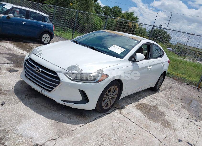 Photo 2 of 2017 Hyundai Elantra SE (VIN 5NPD84LF2HH212446)