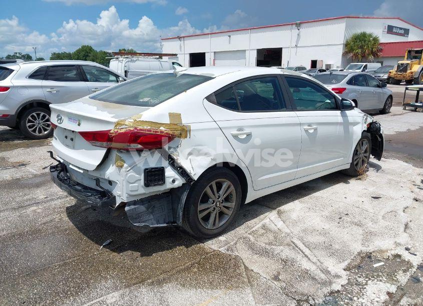 Photo 4 of 2017 Hyundai Elantra SE (VIN 5NPD84LF2HH212446)