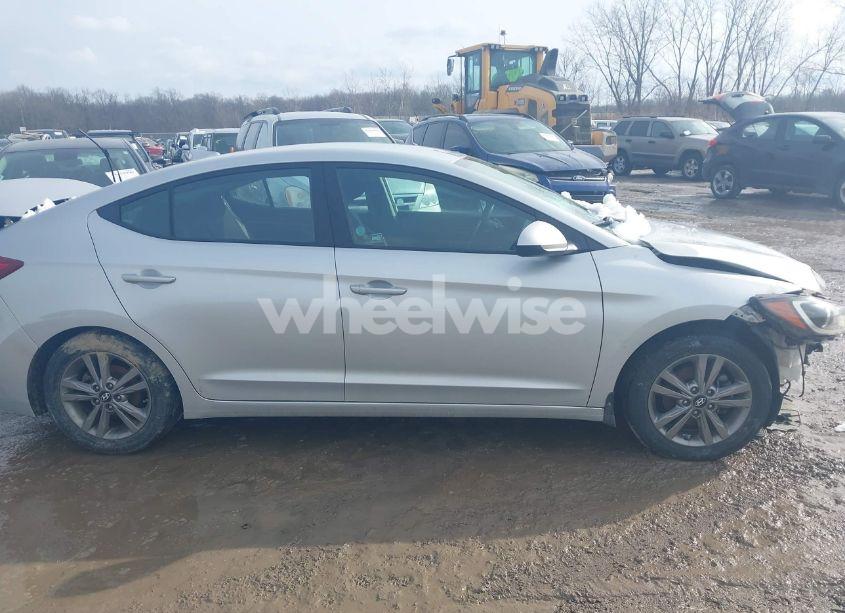 Photo 13 of 2018 Hyundai Elantra SEL (VIN 5NPD84LF2JH222481)