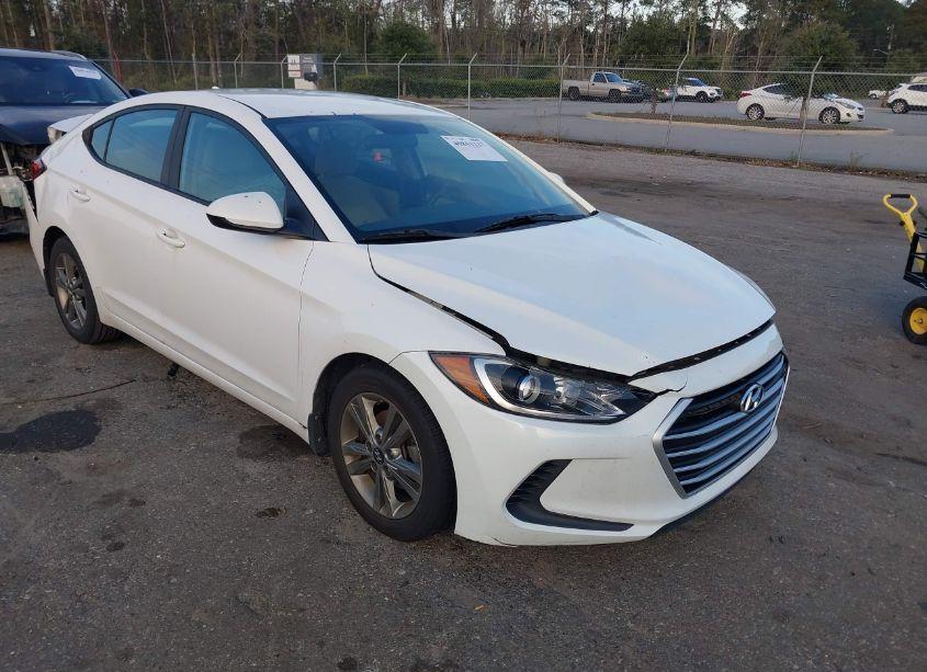 2018 Hyundai Elantra SEL (VIN 5NPD84LF2JH227664) main photo