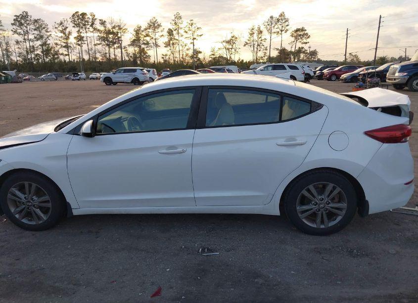 Photo 14 of 2018 Hyundai Elantra SEL (VIN 5NPD84LF2JH227664)