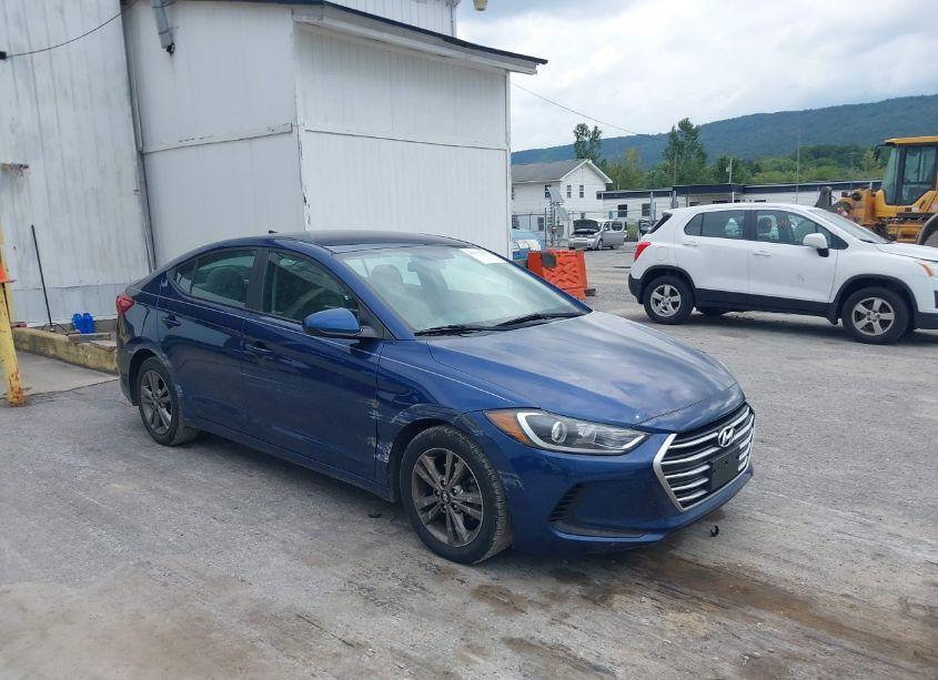 2018 Hyundai Elantra SEL (VIN 5NPD84LF2JH231259) main photo