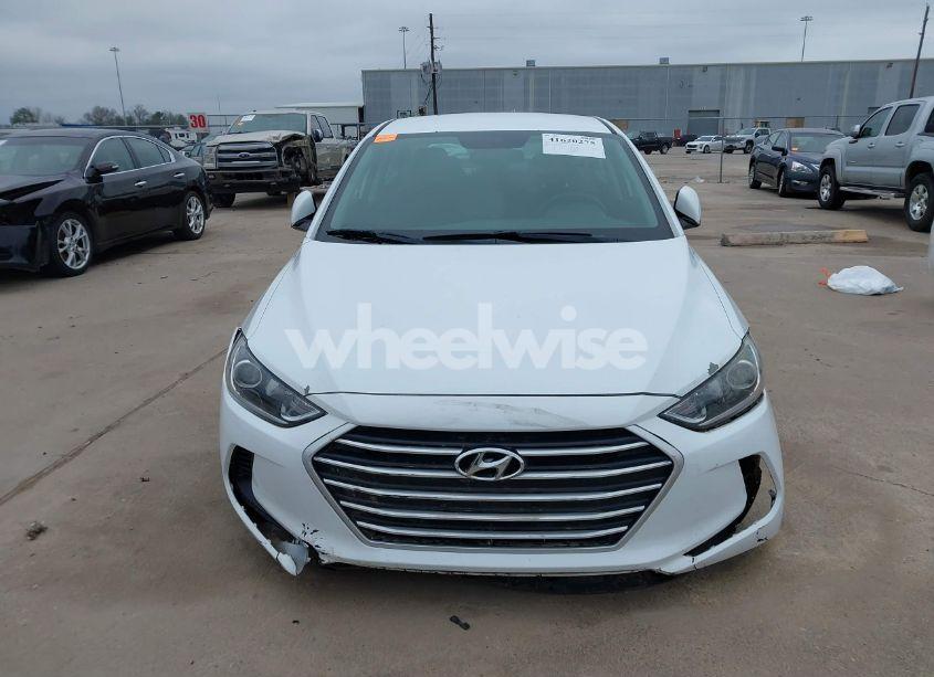 Photo 13 of 2018 Hyundai Elantra SEL (VIN 5NPD84LF2JH239233)