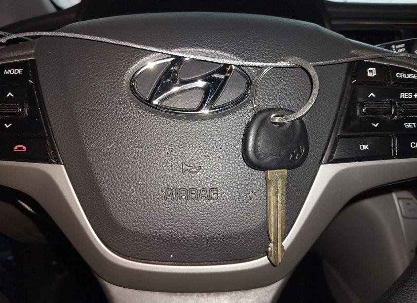 Photo 11 of 2018 Hyundai Elantra SEL (VIN 5NPD84LF2JH241161)