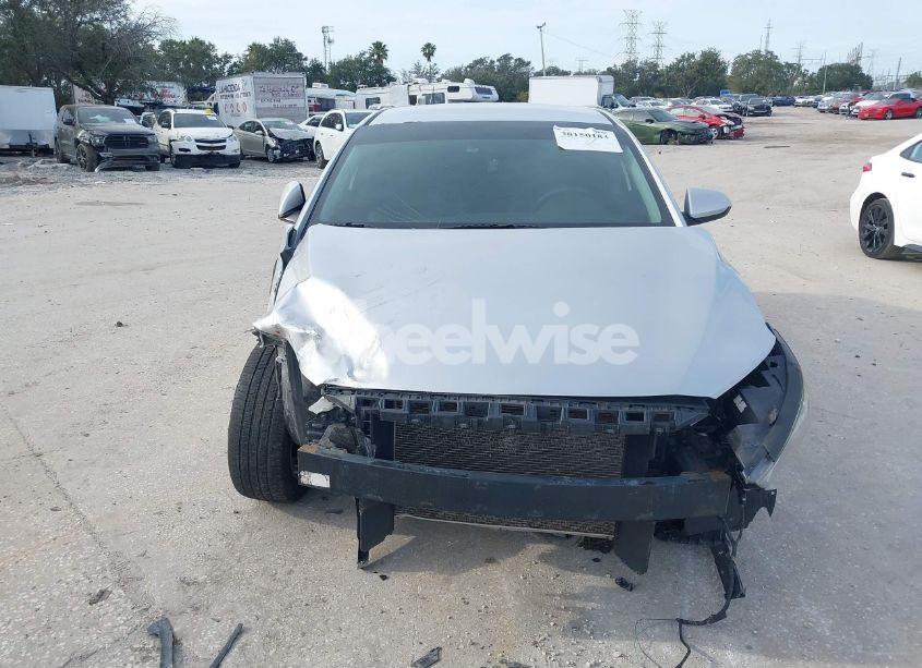 Photo 13 of 2018 Hyundai Elantra SEL (VIN 5NPD84LF2JH249227)