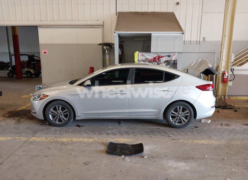 Photo 14 of 2018 Hyundai Elantra SEL (VIN 5NPD84LF2JH296774)