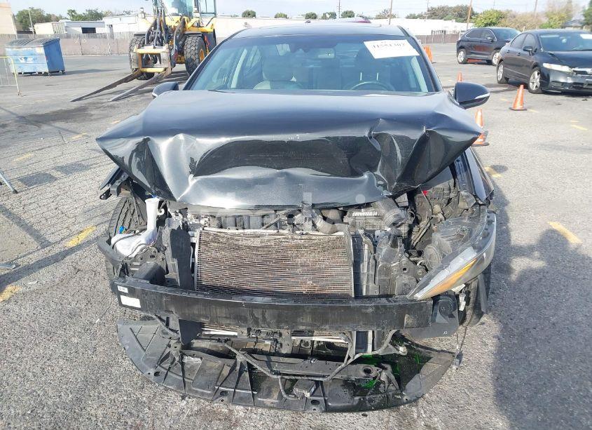 Photo 12 of 2018 Hyundai Elantra LIMITED (VIN 5NPD84LF2JH298427)