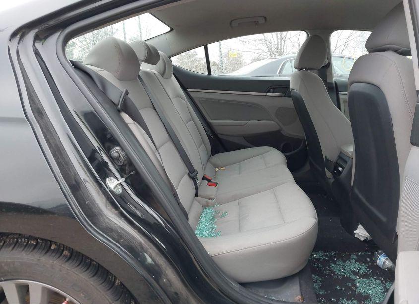 Photo 8 of 2018 Hyundai Elantra SEL (VIN 5NPD84LF2JH301262)