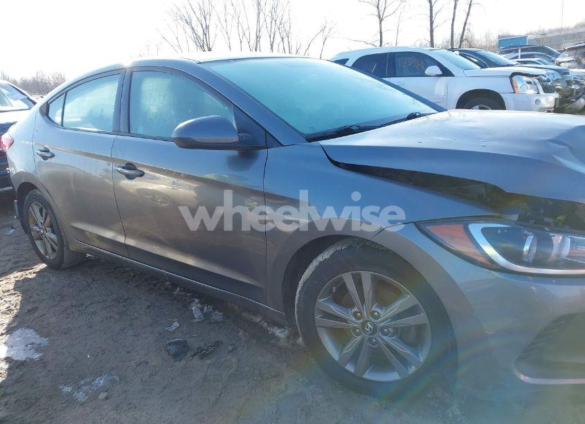Photo 14 of 2018 Hyundai Elantra SEL (VIN 5NPD84LF2JH307949)