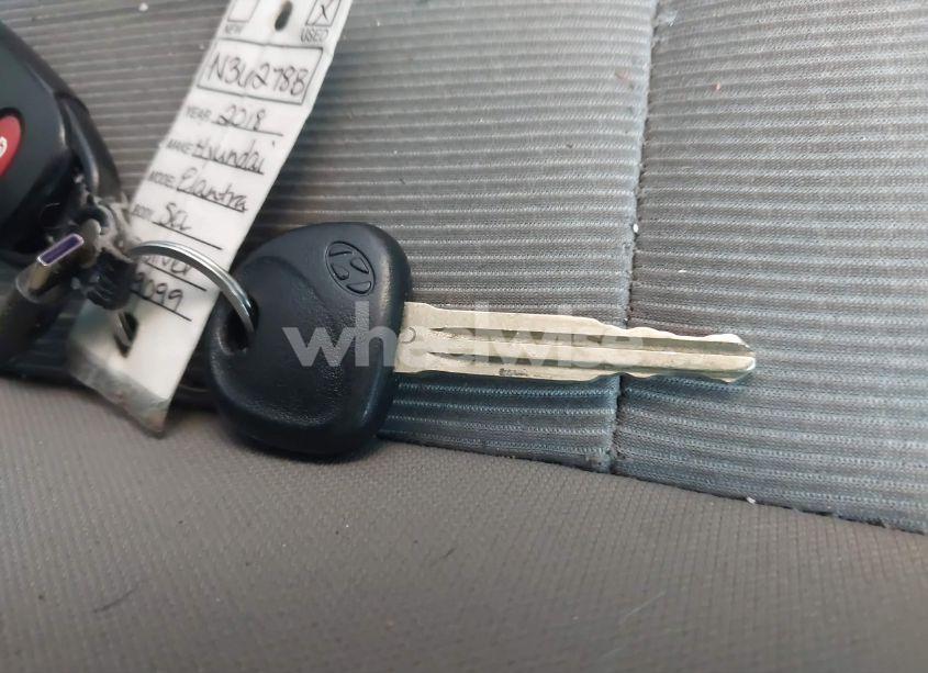 Photo 11 of 2018 Hyundai Elantra SEL (VIN 5NPD84LF2JH309099)