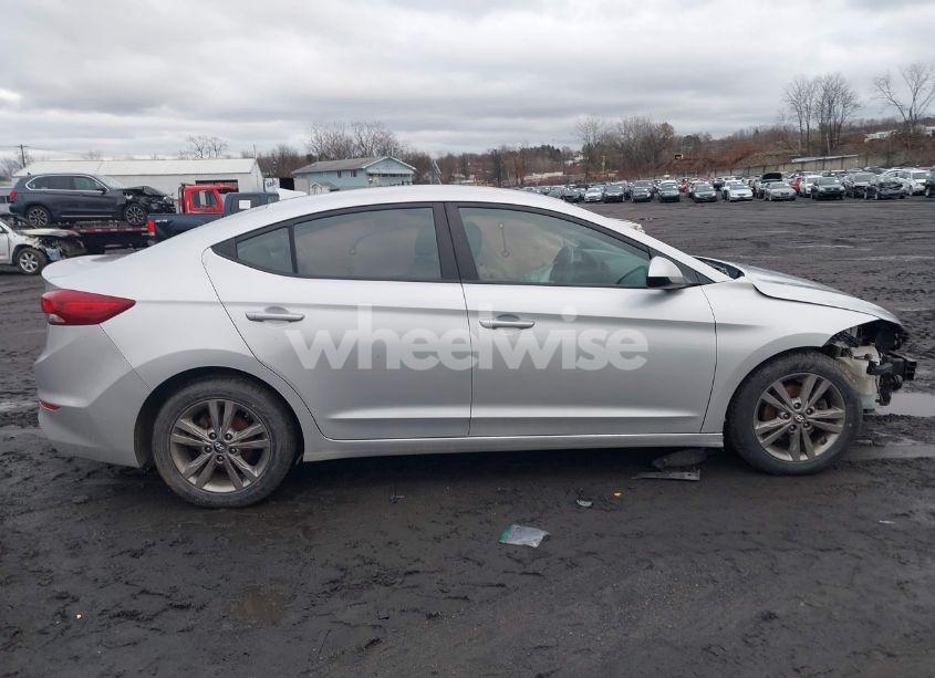 Photo 13 of 2018 Hyundai Elantra SEL (VIN 5NPD84LF2JH309099)