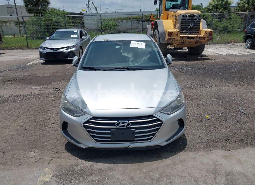 Photo 12 of 2018 Hyundai Elantra SEL (VIN 5NPD84LF2JH321267)